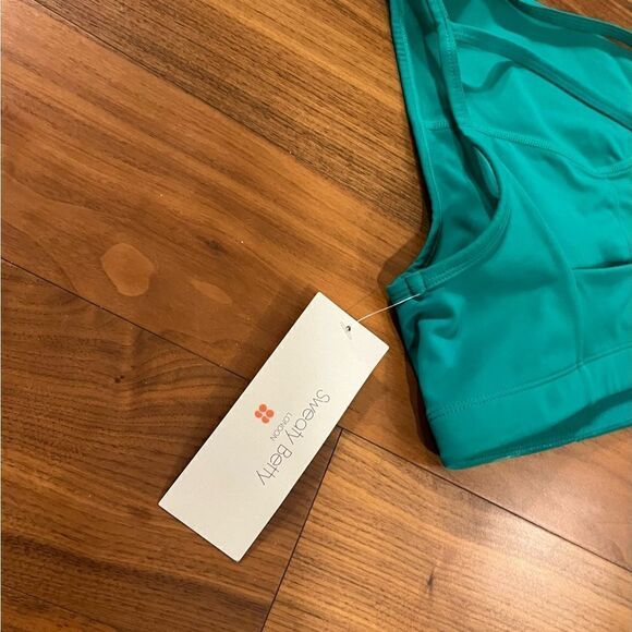 Sweaty Betty asymmetric sports bra size large NWT - Picture 8 of 12